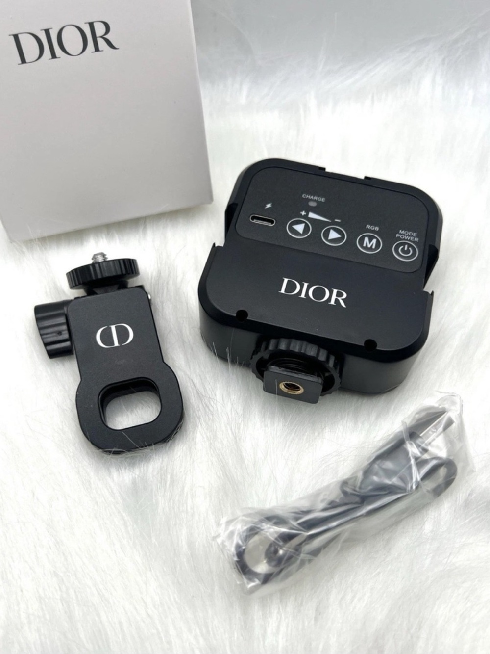 Dior Beauty Selfie Light Phone Accessory (For Photos Videos Lives etc) - Picture 5 of 9